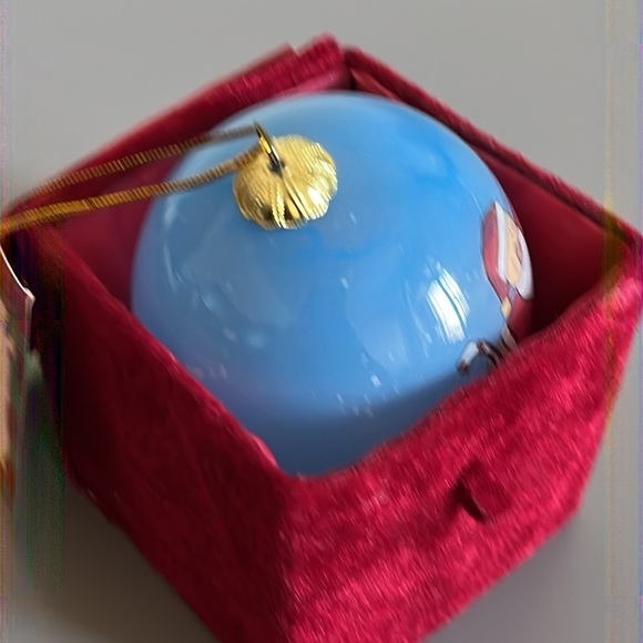 Santa Claus Reverse Hand Painted Glass Ornament Vintage Bulb by Greenbrier Int'l - Picture 7 of 10